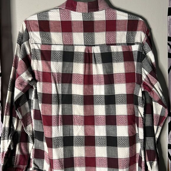 Jane Ashley plaid long sleeve button down shirt, size medium - Picture 10 of 10
